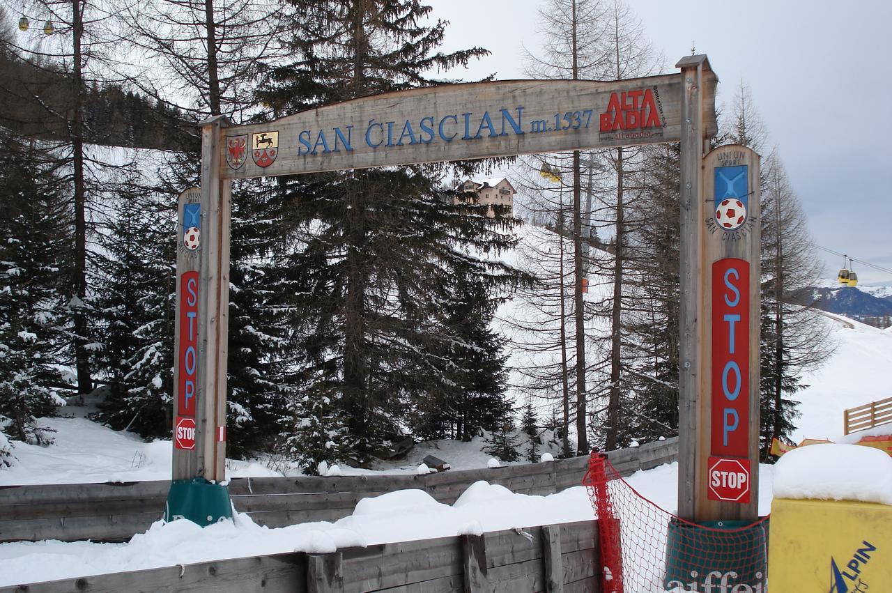 Residence Vajolet San Cassiano ภายนอก รูปภาพ